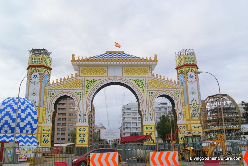 Sevilla,Feria de Sevilla,construccion portada (7)