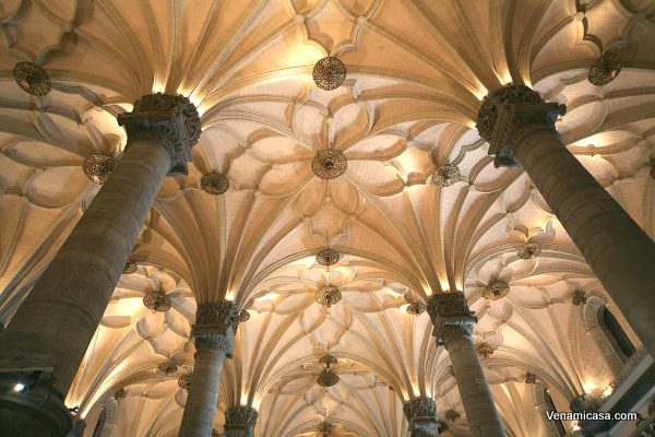 lonja-de-valencia-contracts-hall-ceiling