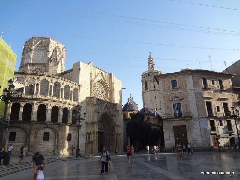 plaza-de-la-virgen