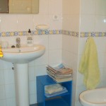 Homestay Madrid, Spain, labañeza-1,bath