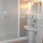 Homestay sevilla, spain, -conchi home-bath