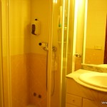 Homestay Madrid,Spain,Melendez,bath