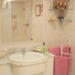 Homestay Valencia, Spain, Gorgos, bath 1